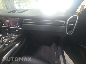 2023 Porsche Cayenne Turbo Coupe - miniatura 19