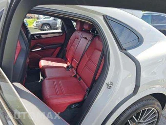 2023 Porsche Cayenne Turbo Coupe – miniatura 13