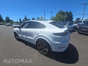 2023 Porsche Cayenne Turbo S E-Hybrid Coupe – miniatura 2