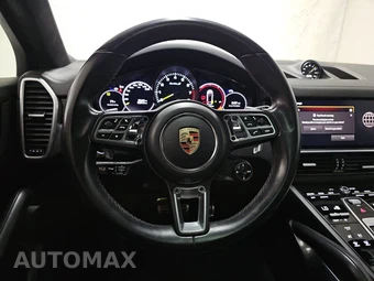 2023 Porsche Cayenne Turbo S E-Hybrid Coupe – miniatura 10