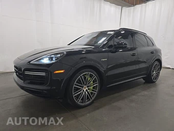 2023 Porsche Cayenne Turbo S E-Hybrid