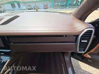 2023 Porsche Cayenne Turbo - miniatura 19