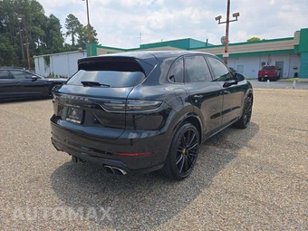 2023 Porsche Cayenne Turbo - miniatura 3