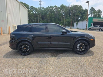 2023 Porsche Cayenne Turbo - miniatura 4