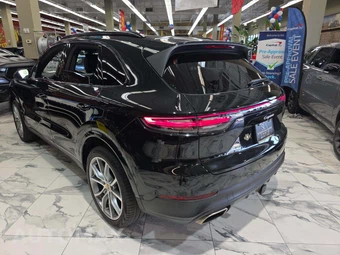 2023 Porsche Cayenne – miniatura 2