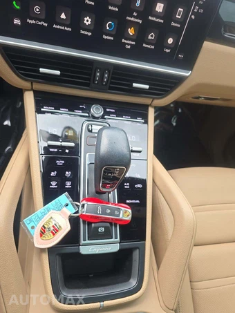 2023 Porsche Cayenne – miniatura 8