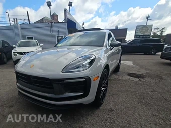 2023 Porsche Macan T