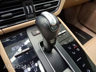 2023 Porsche Macan - miniatura 14