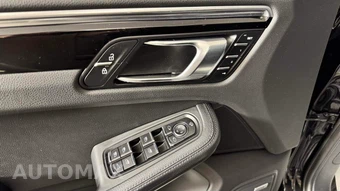 2023 Porsche Macan - miniatura 16