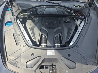 2023 Porsche Panamera 4 E-Hybrid Platinum E – miniatura 15