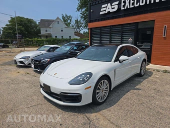 2023 Porsche Panamera 4