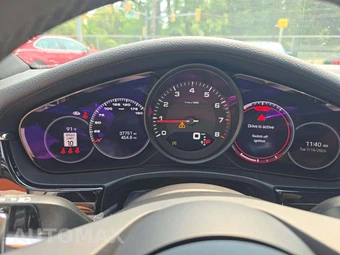 2023 Porsche Panamera 4 – miniatura 9