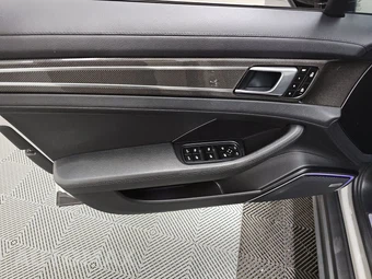 2023 Porsche Panamera 4S – miniatura 9