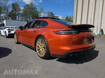 2023 Porsche Panamera Platinum Edition – miniatura 2