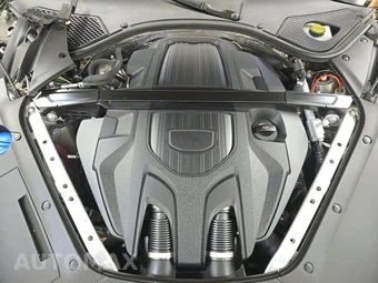2023 Porsche Panamera Platinum Edition – miniatura 16