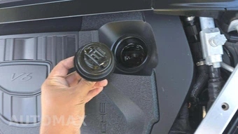 2023 Porsche Panamera Platinum Edition – miniatura 21