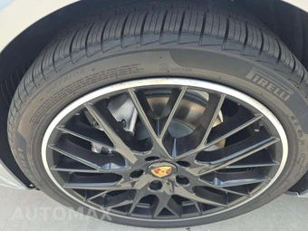 2023 Porsche Panamera Platinum Edition – miniatura 21