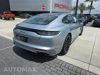 2023 Porsche Panamera Platinum Edition – miniatura 3