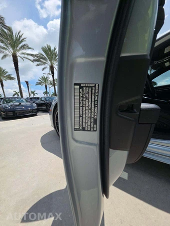 2023 Porsche Panamera Platinum Edition – miniatura 5