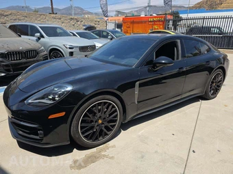 2023 Porsche Panamera Platinum Edition