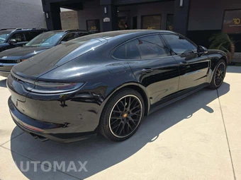 2023 Porsche Panamera Platinum Edition - miniatura 3