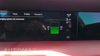 2023 Porsche Taycan 4S – miniatura 17