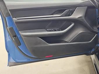 2023 Porsche Taycan – miniatura 9