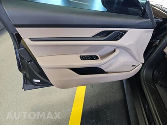 2023 Porsche Taycan – miniatura 9