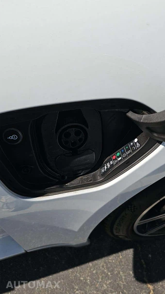 2023 Porsche Taycan - miniatura 21
