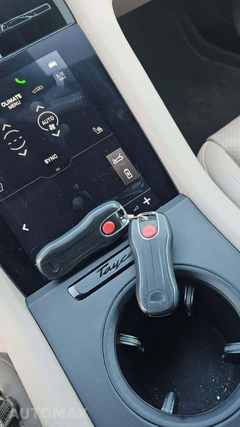 2023 Porsche Taycan - miniatura 22