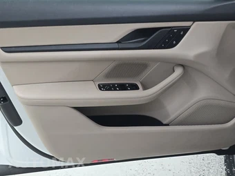 2023 Porsche Taycan - miniatura 9