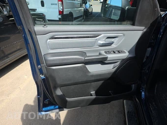 2023 Ram 1500 Big Horn Crew Cab Medium Bed - miniatura 9
