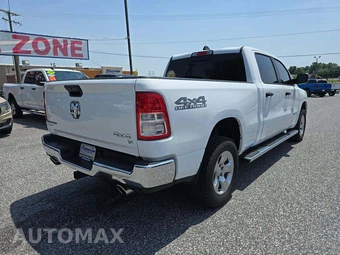 2023 Ram 1500 Big Horn Crew Cab Medium Bed - miniatura 3