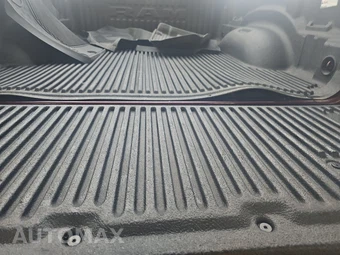 2023 Ram 1500 Big Horn Crew Cab Medium Bed - miniatura 16