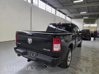 2023 Ram 1500 Big Horn Crew Cab Medium Bed - miniatura 2