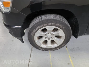 2023 Ram 1500 Big Horn Crew Cab Medium Bed - miniatura 3