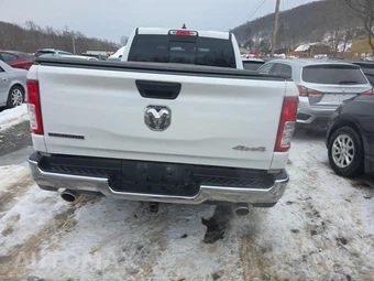 2023 Ram 1500 Big Horn Crew Cab Medium Bed - miniatura 5