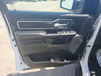 2023 Ram 1500 Big Horn Crew Cab Medium Bed - miniatura 9