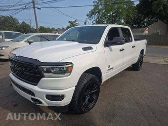 2023 Ram 1500 Big Horn Crew Cab Medium Bed - samochód z USA z aukcji Manheim, oferta Kup Teraz w AUTOMAX