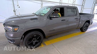 2023 Ram 1500 Big Horn Crew Cab Medium Bed - samochód z USA z aukcji Manheim, oferta Kup Teraz w AUTOMAX