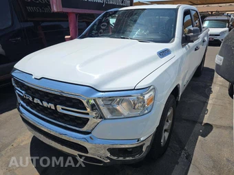 2023 Ram 1500 Big Horn Crew Cab Short Bed - samochód z USA z aukcji Manheim, oferta Kup Teraz w AUTOMAX