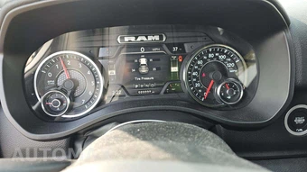 2023 Ram 1500 Big Horn Crew Cab Short Bed - miniatura 17