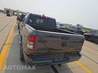 2023 Ram 1500 Big Horn Crew Cab Short Bed - miniatura 16