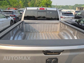 2023 Ram 1500 Big Horn Crew Cab Short Bed - miniatura 16