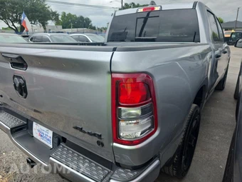 2023 Ram 1500 Big Horn Crew Cab Short Bed - miniatura 4