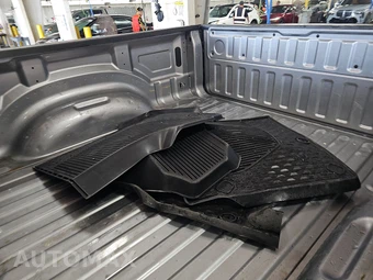 2023 Ram 1500 Big Horn Crew Cab Short Bed - miniatura 16