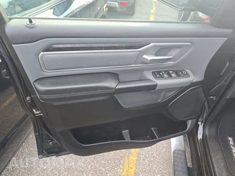 2023 Ram 1500 Big Horn Crew Cab Short Bed - miniatura 9