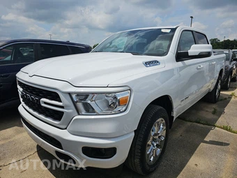 2023 Ram 1500 Big Horn Crew Cab Short Bed - samochód z USA z aukcji Manheim, oferta Kup Teraz w AUTOMAX
