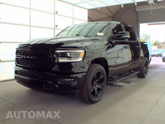 2023 Ram 1500 Big Horn Crew Cab Short Bed - samochód z USA z aukcji Manheim, oferta Kup Teraz w AUTOMAX
