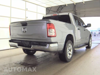 2023 Ram 1500 Big Horn Crew Cab Short Bed - miniatura 4
